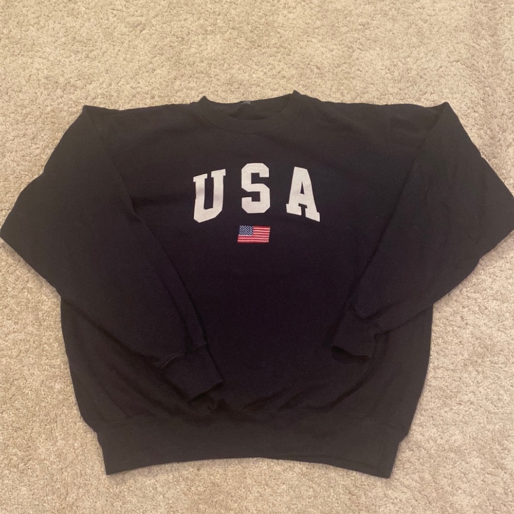 Brandy navy blue USA crewneck sweatshirt